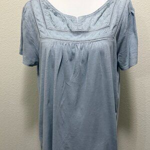 Eddie Bauer Light blue short sleeve t-shirt, embroidered top, round neck, XL